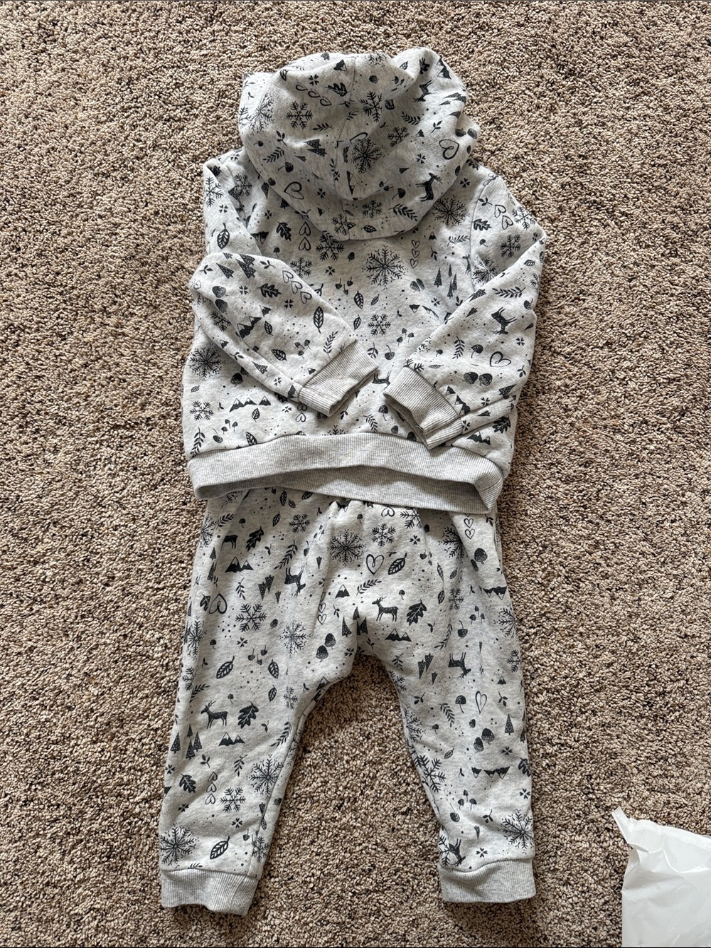 Old Navy Gray & Black Printed Hooded Sweatshirt and Joggers - Kids